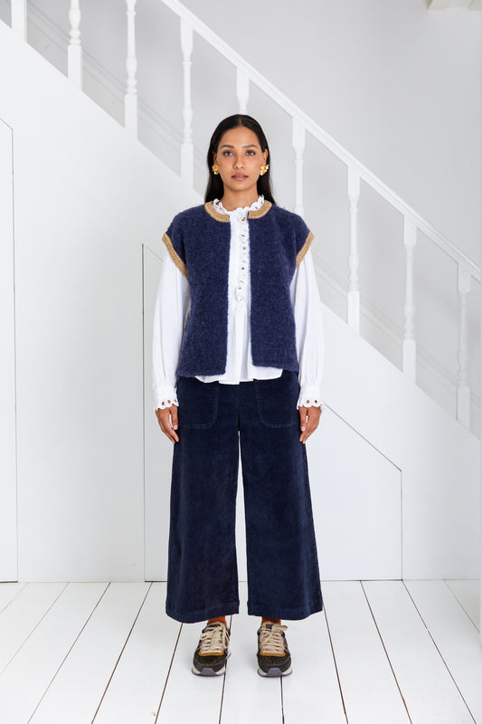 Earl Gilet in Navy