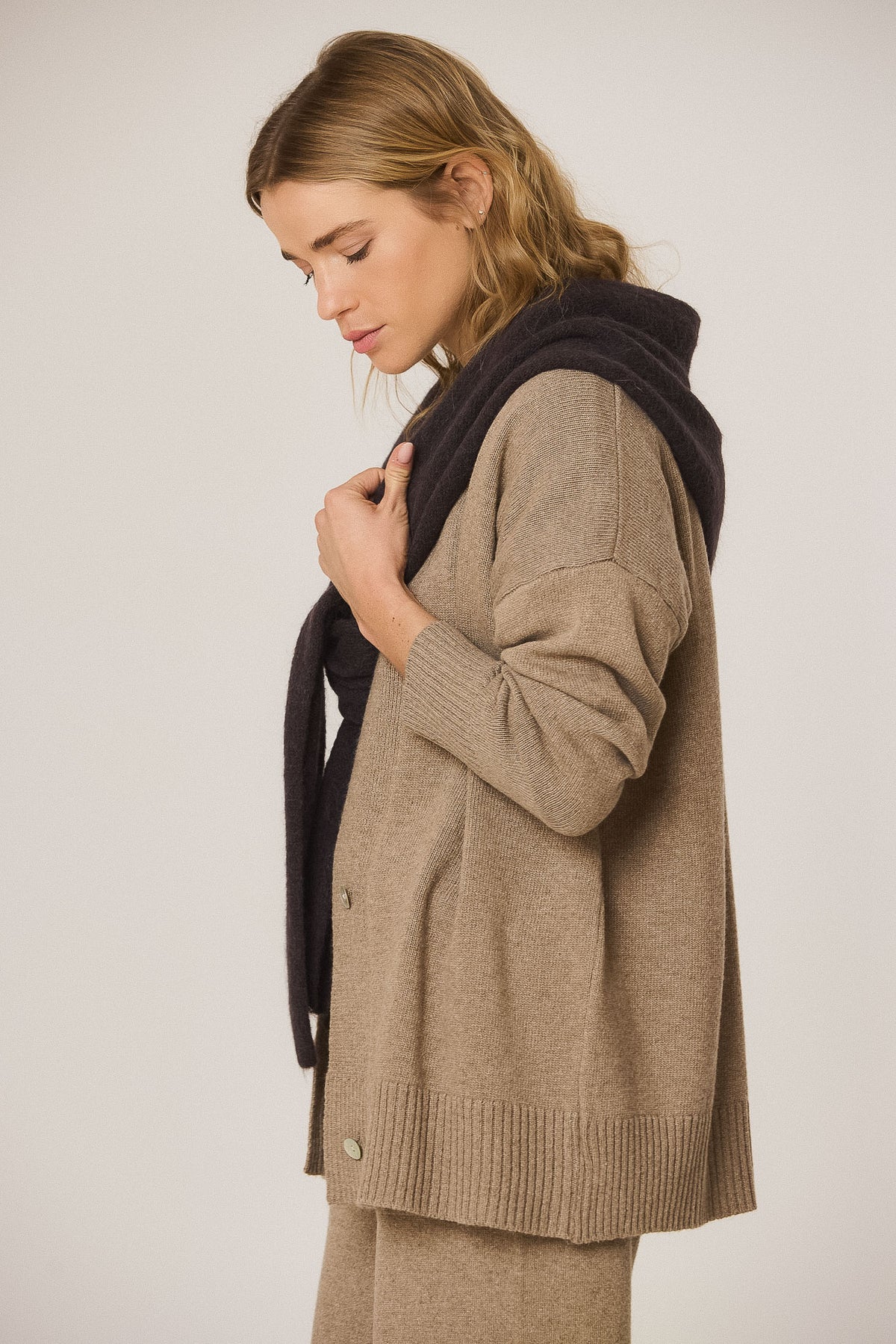 Indi & Cold Brown Triangle Scarf