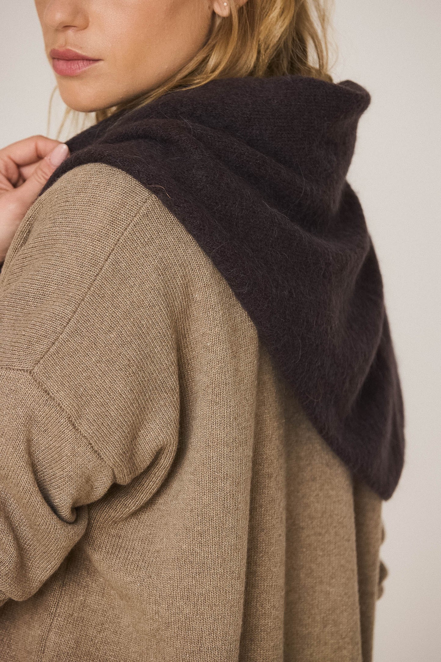 Indi & Cold Brown Triangle Scarf
